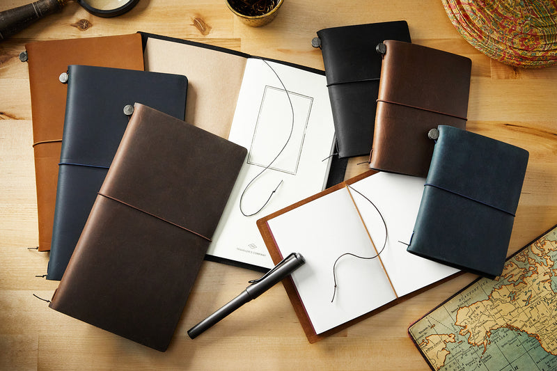 Traveler's Notebook - Black (Regular)