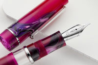 Delta Duna Fountain Pen - Mirage Magenta