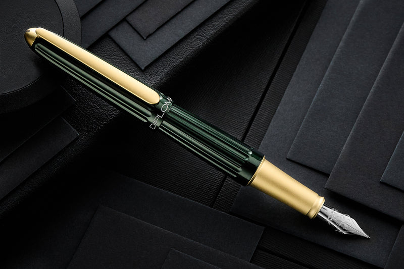 Diplomat Aero Fountain Pen - Evergreen/Gold (Special Edition)