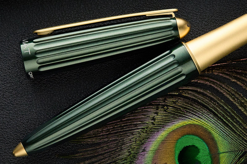 Diplomat Aero Fountain Pen - Evergreen/Gold (Special Edition)