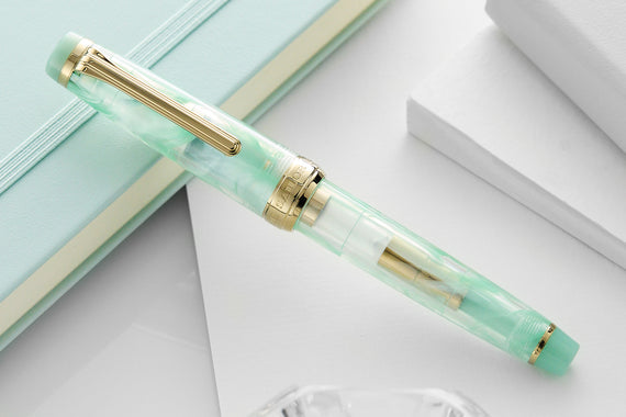 Sailor Veilio Fountain Pen - Pearl Mint (Limited Production)