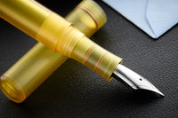 Schon DSGN Smoltem Pocket Fountain Pen - Natural Ultem