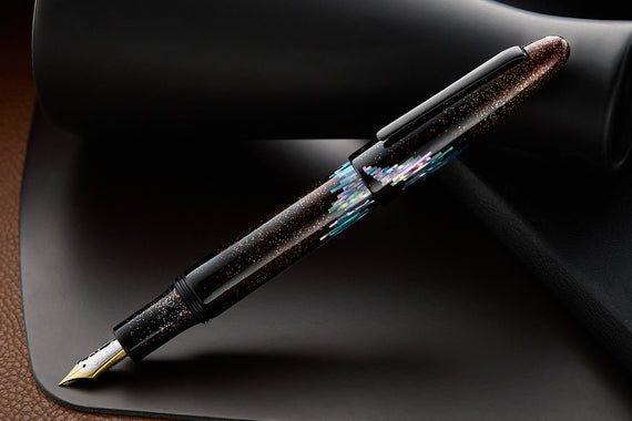 TACCIA Miyabi Bonbori Stardust Raden Fountain Pen - Aurora Glimmer (Limited Edition)