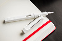 LAMY safari Fountain Pen - white