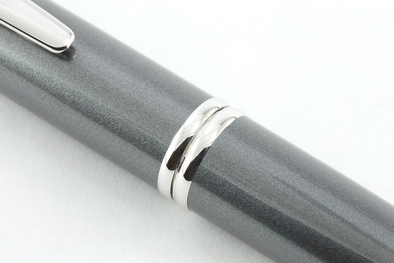 Pilot Vanishing Point Fountain Pen - Gun Metal/Rhodium